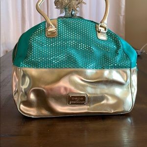 Two tone shoulder purse